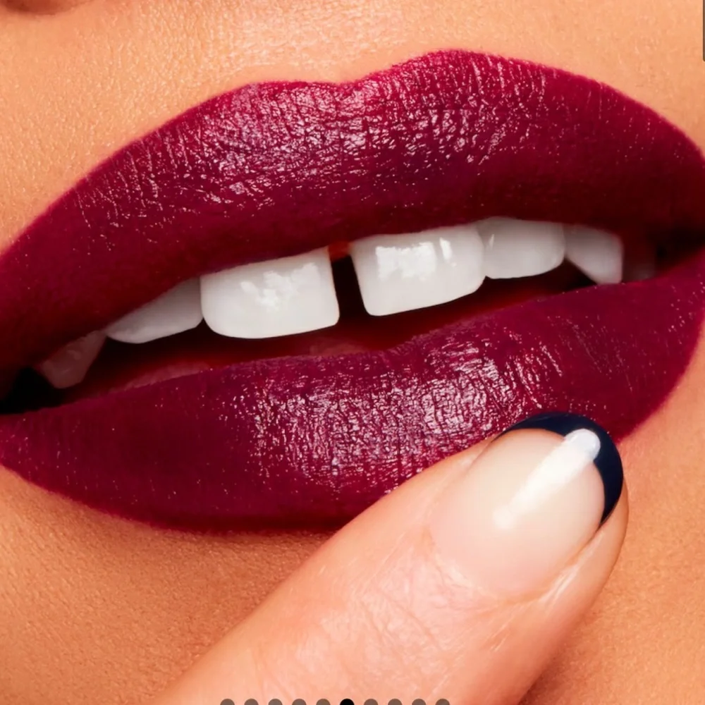 MAC 🫦WILD REBEL/POWDER KISS VELVET BLUR SLIM STICK. RETAIL $28 - Picture 2 of 7